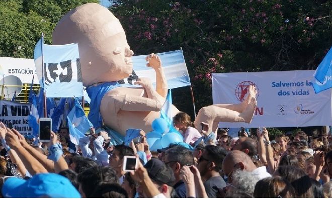 El gobierno contra el aborto legal: pidió defender la vida desde la concepción
